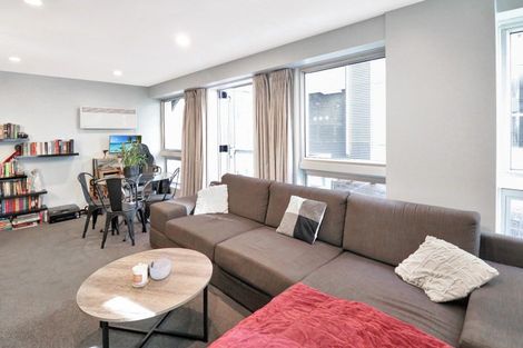 Photo of property in Terrace Heights Apartments, 2g/163 The Terrace, Wellington Central, Wellington, 6011