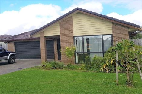 Photo of property in 19 Saltwood Street, Red Beach, 0932