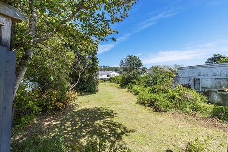 Photo of property in 52 Main Road, Titahi Bay, Porirua, 5022