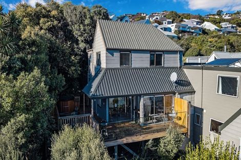 Photo of property in 8 Hobday Lane, Mount Pleasant, Christchurch, 8081