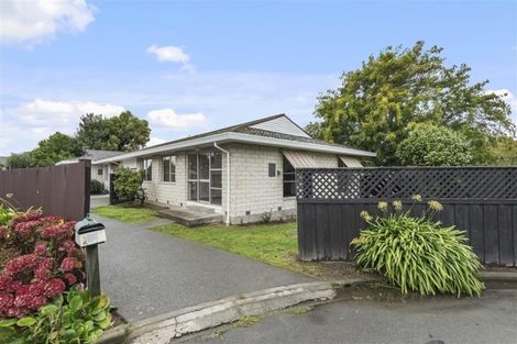 Photo of property in 12 Ruddenklau Lane, Bishopdale, Christchurch, 8053
