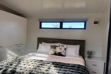 Photo of property in 36b Renata Crescent, Te Atatu Peninsula, Auckland, 0610