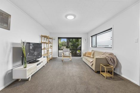 Photo of property in 8 Clariton Avenue, Green Island, Dunedin, 9018