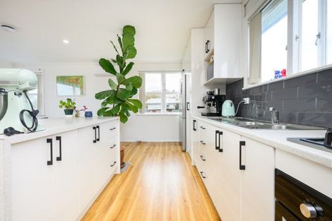 Photo of property in 67a Dundas Road, Sanson, 4817