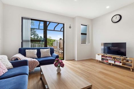 Photo of property in 25 Paina Crescent, Massey, Auckland, 0614