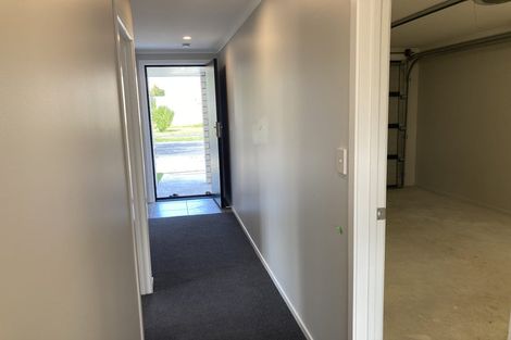 Photo of property in 49u2 Holland Road, Fairfield, Hamilton, 3214