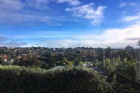 Photo of property in 86a Pupuke Road, Hillcrest, Auckland, 0627