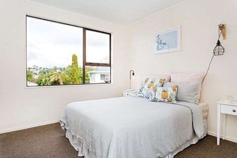 Photo of property in 1/14 Moxham Grove, Massey, Auckland, 0614