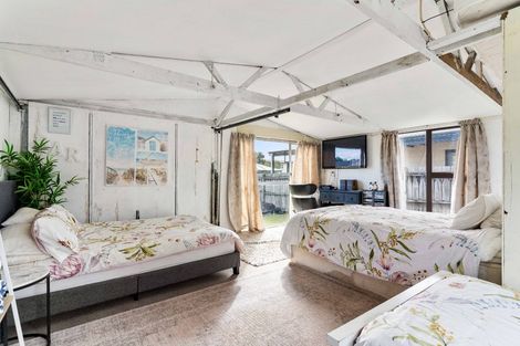 Photo of property in 124 Hampton Road, Whangamata, 3620
