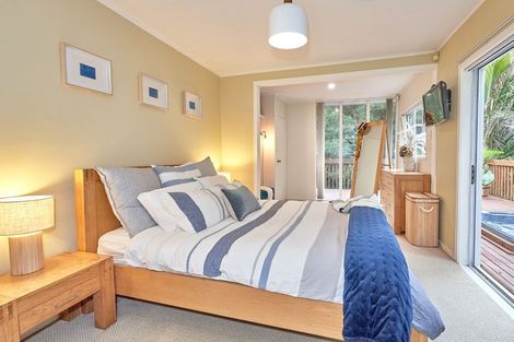 Photo of property in 27 Coroglen Avenue, Birkenhead, Auckland, 0626