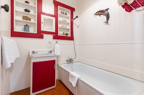 Photo of property in 2 Rattray Street, Devonport, Auckland, 0624