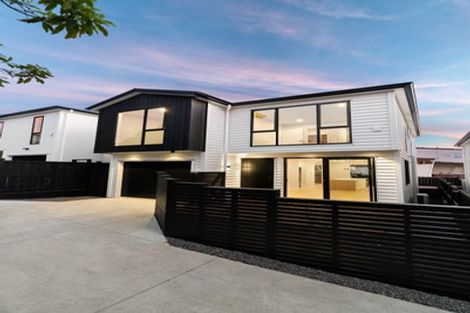 Photo of property in 8b Catalina Crescent, Forrest Hill, Auckland, 0620