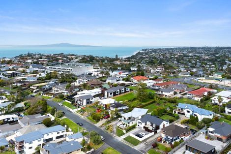 Photo of property in 23 Braemar Road, Rothesay Bay, Auckland, 0630