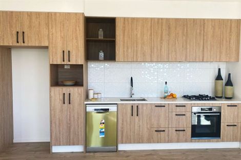 Photo of property in 48 Horokaka Street, Massey, Auckland, 0614