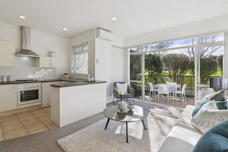 Photo of property in 2/1-5 Gleanor Avenue, Oteha, Auckland, 0632