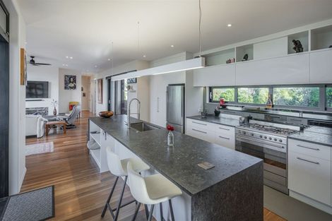 Photo of property in 9 Oyster Drive, Cooks Beach, Whitianga, 3591
