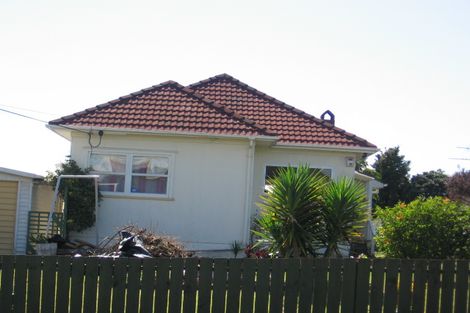 Photo of property in 23 Savoy Road, Glen Eden, Auckland, 0602