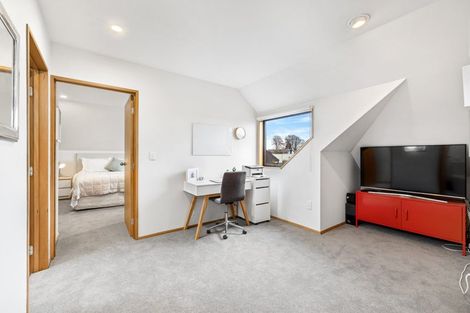 Photo of property in 2/6 Chepstow Avenue, Fendalton, Christchurch, 8052