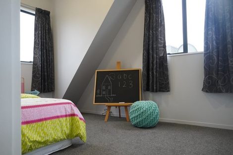 Photo of property in 18b Kelvin Road, Papakura, 2110