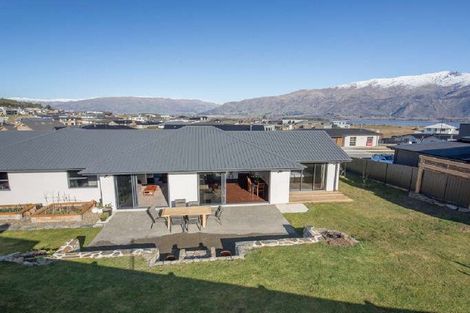 Photo of property in 43 Minaret Ridge, Wanaka, 9305