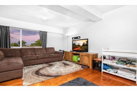 Photo of property in 12 Kauri Road, Stanmore Bay, Whangaparaoa, 0932