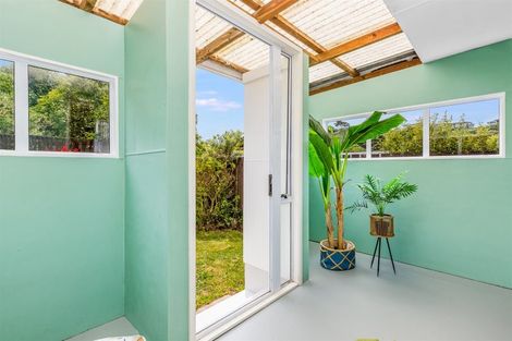 Photo of property in 4 Mervyn Place, Plimmerton, Porirua, 5026