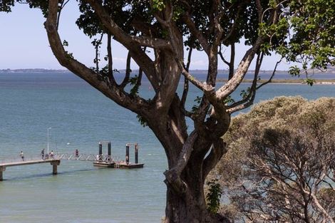 Photo of property in 11 Cliff Street, Onerahi, Whangarei, 0110