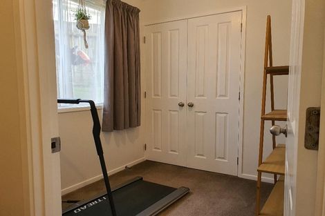 Photo of property in 50 Royal View Road, Te Atatu South, Auckland, 0610