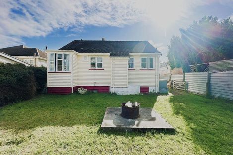 Photo of property in 18 Takahe Street, Taihape, 4720