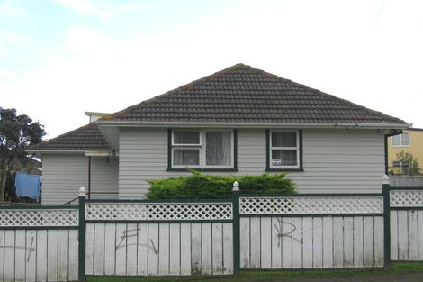 Photo of property in 33 Driver Crescent, Cannons Creek, Porirua, 5024