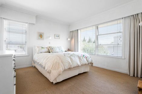 Photo of property in 3/64 Seacliffe Avenue, Belmont, Auckland, 0622