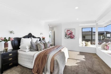 Photo of property in 23 Gillard Place, Eastern Beach, Auckland, 2012