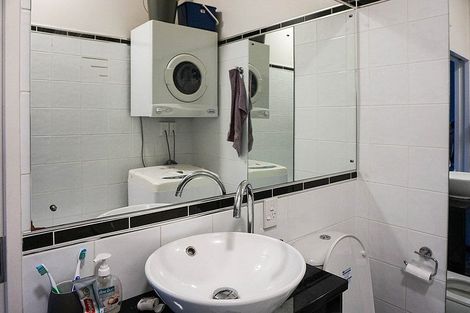Photo of property in 1/3 View Street, Dunedin Central, Dunedin, 9016