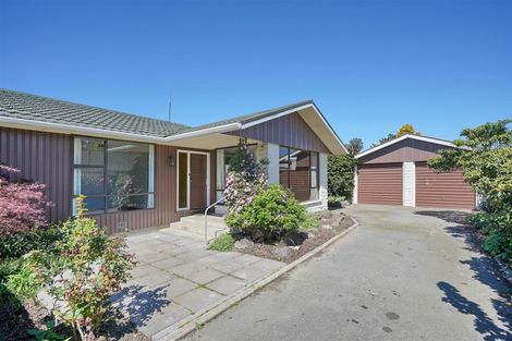Photo of property in 23 Talltree Avenue, Avonhead, Christchurch, 8042