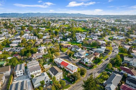 Photo of property in 2/61 Royal View Road, Te Atatu South, Auckland, 0610