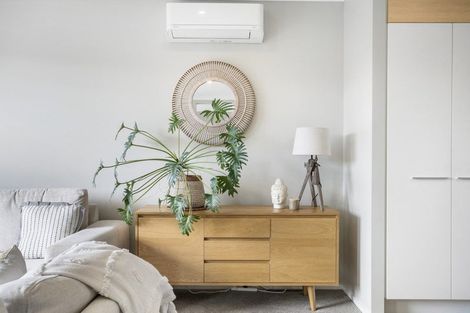 Photo of property in 75 Karepiro Drive, Stanmore Bay, Whangaparaoa, 0932