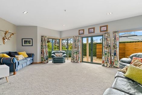 Photo of property in 15 Morrows Mead, Wanaka, 9305