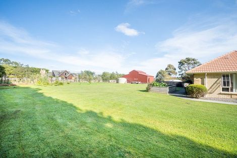 Photo of property in 50 Waicola Drive, Fitzherbert, Palmerston North, 4471