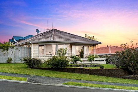 Photo of property in 20 Meadowviews Drive, Welcome Bay, Tauranga, 3112