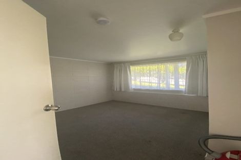 Photo of property in 15f1 Bloomsbury Grove, Newlands, Wellington, 6037