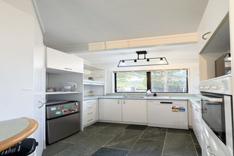 Photo of property in 2/3 Aorangi Place, Birkenhead, Auckland, 0626