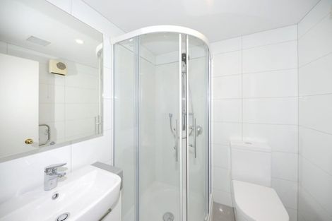 Photo of property in Gloucester Towers, 2/28 Gloucester Street, Christchurch Central, Christchurch, 8013