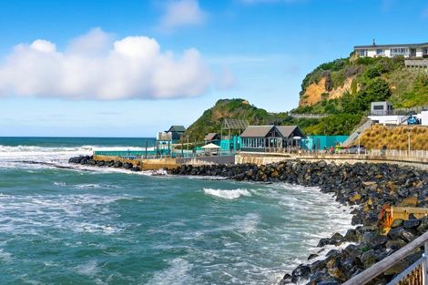 Photo of property in 31 Beach Street, Saint Clair, Dunedin, 9012