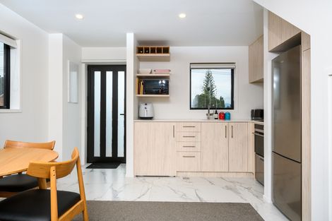 Photo of property in 3/57 Taikata Road, Te Atatu Peninsula, Auckland, 0610