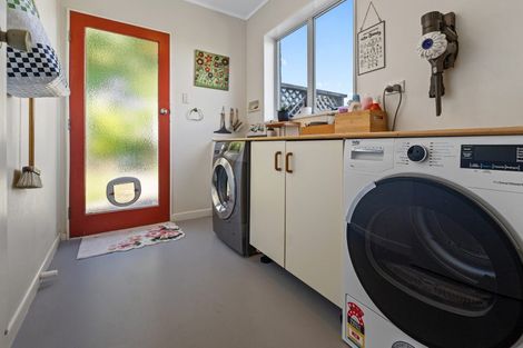 Photo of property in 4 Crownhill Street, Spotswood, New Plymouth, 4310