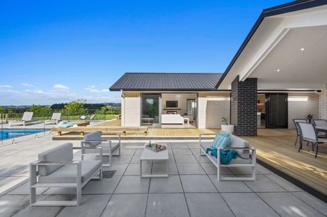 Photo of property in 99 Stoneridge Terrace, Whitford, Manurewa, 2576
