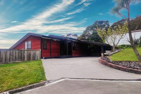 Photo of property in 35 Westhaven Drive, Tawa, Wellington, 5028