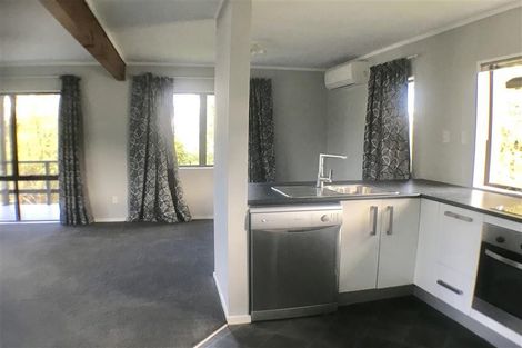 Photo of property in 1/36 Cyclarama Crescent, Massey, Auckland, 0614