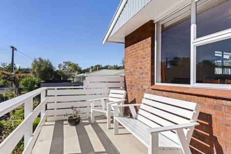 Photo of property in 20 Alberta Road, Glen Avon, New Plymouth, 4312