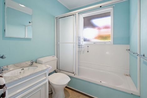Photo of property in 15-16 Amberley Grove, Hutt Central, Lower Hutt, 5010
